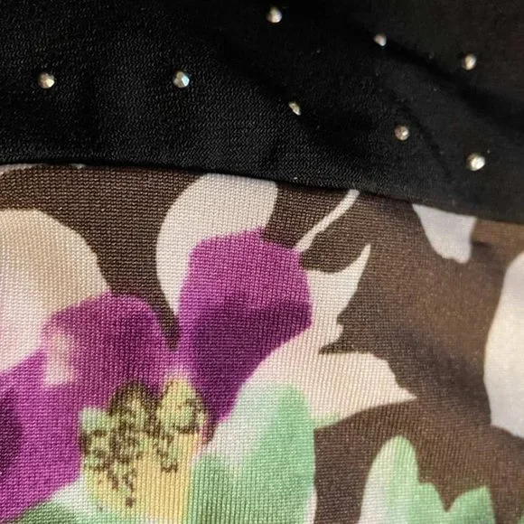 Notations Embellished Floral Solid Knit Top w/Small Stud Trim LARGE (245) - Picture 4 of 4